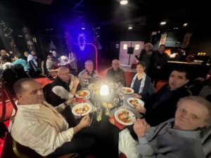 prunidor Une soirée festive au cabaret Le Bambino