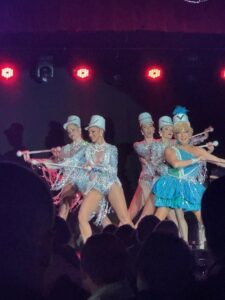 prunidor Une soirée festive au cabaret Le Bambino